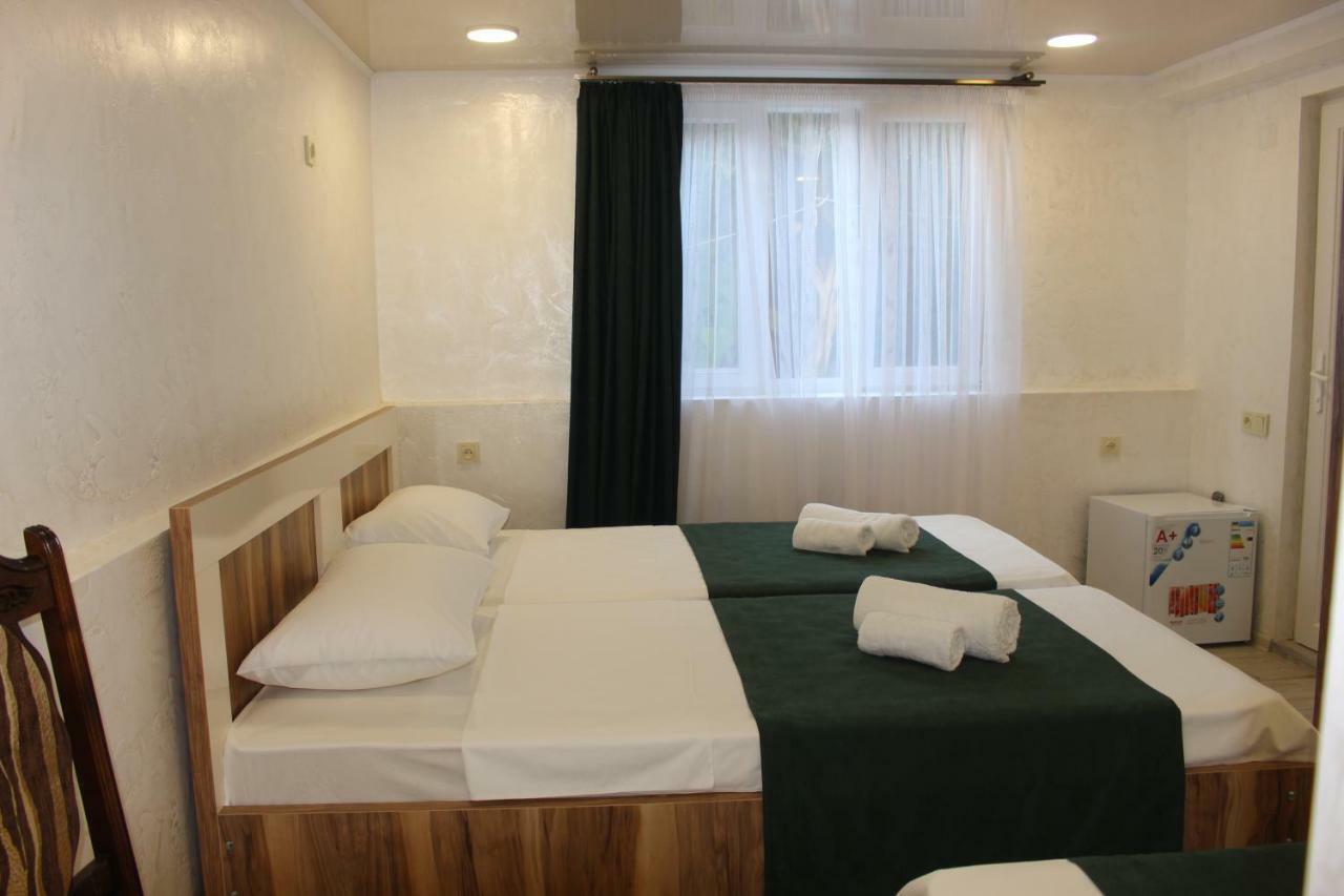 Greenview Guesthouse Batumi Zewnętrze zdjęcie